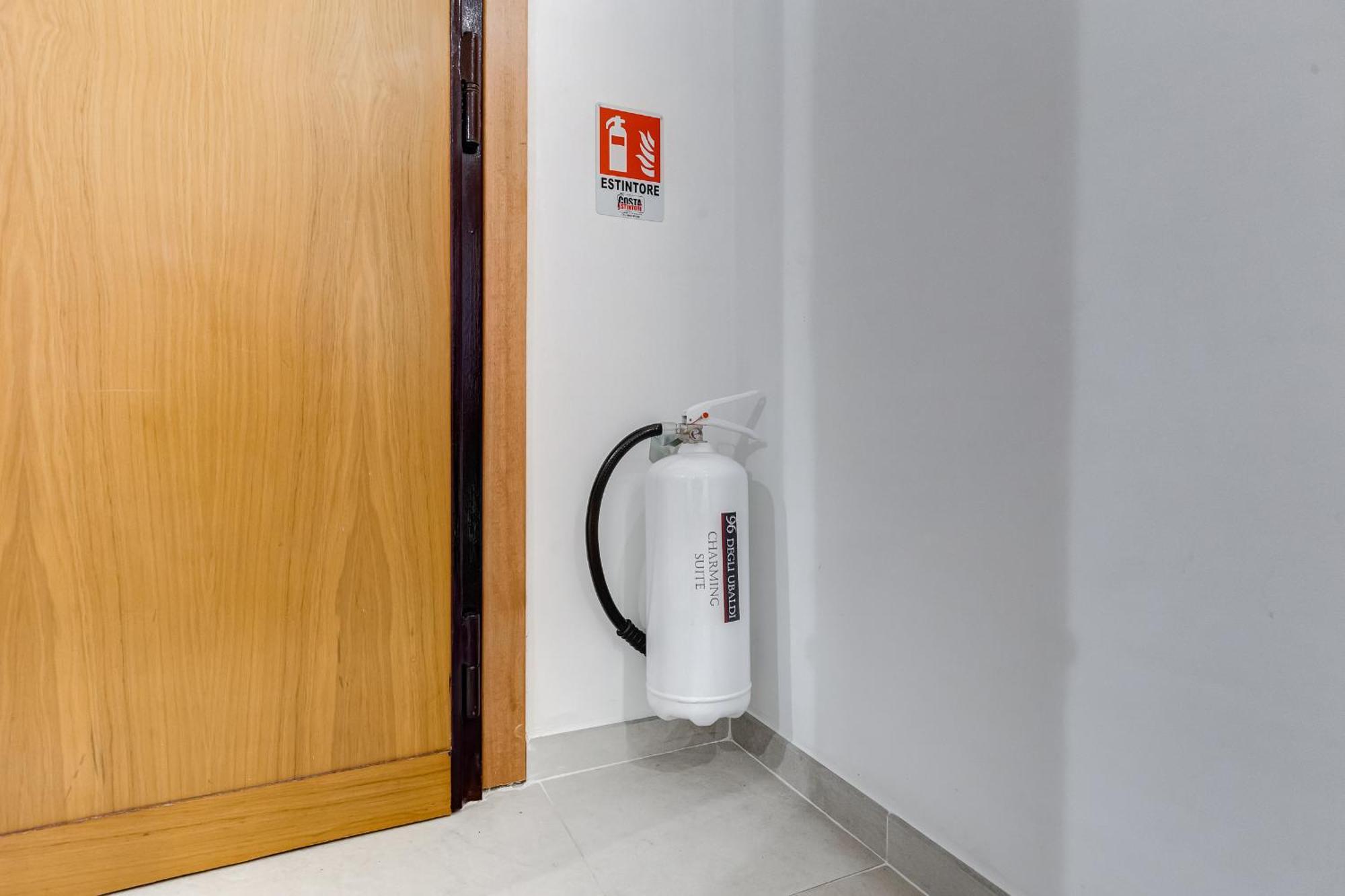 96 Degli Ubaldi Charming Suite Roma Exterior foto